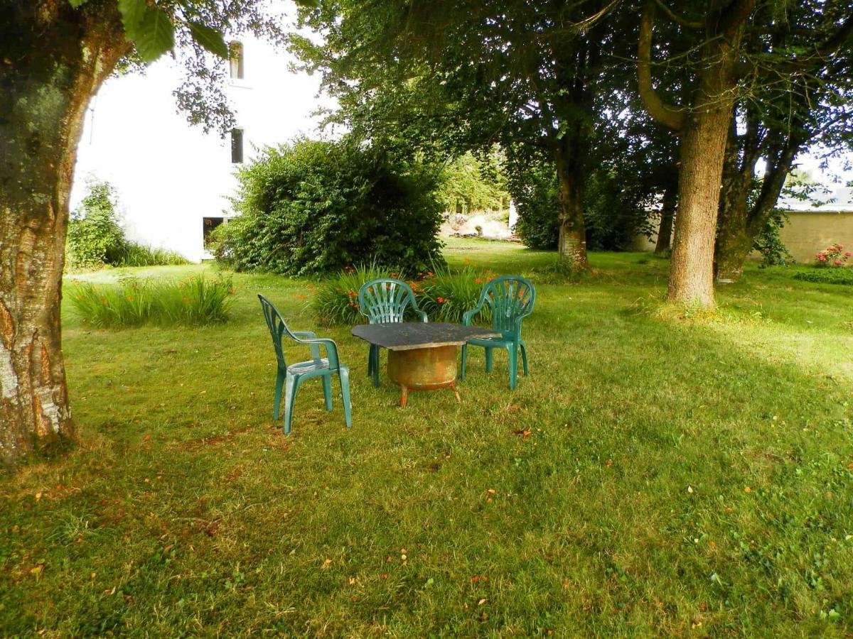 Vallee Des Ardoisieres Mael-Carhaix Exterior photo