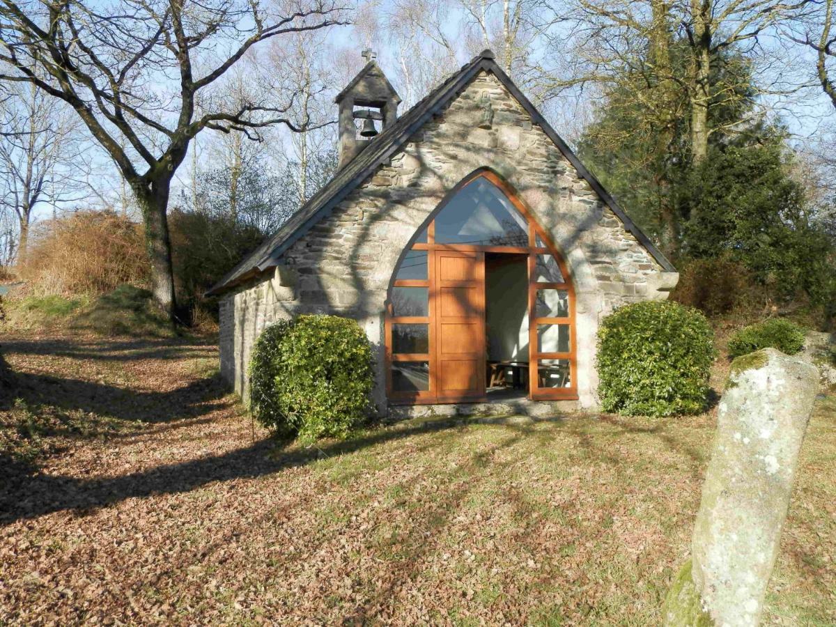 Vallee Des Ardoisieres Mael-Carhaix Exterior photo